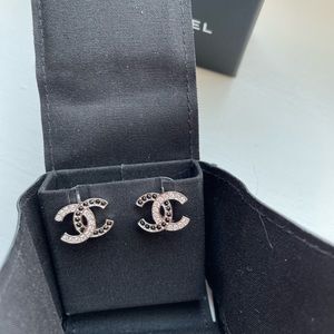 NWT Brand new in box 22A authentic silver crystal and black earrings